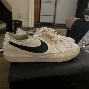 Nike Blazers Low size 11.5